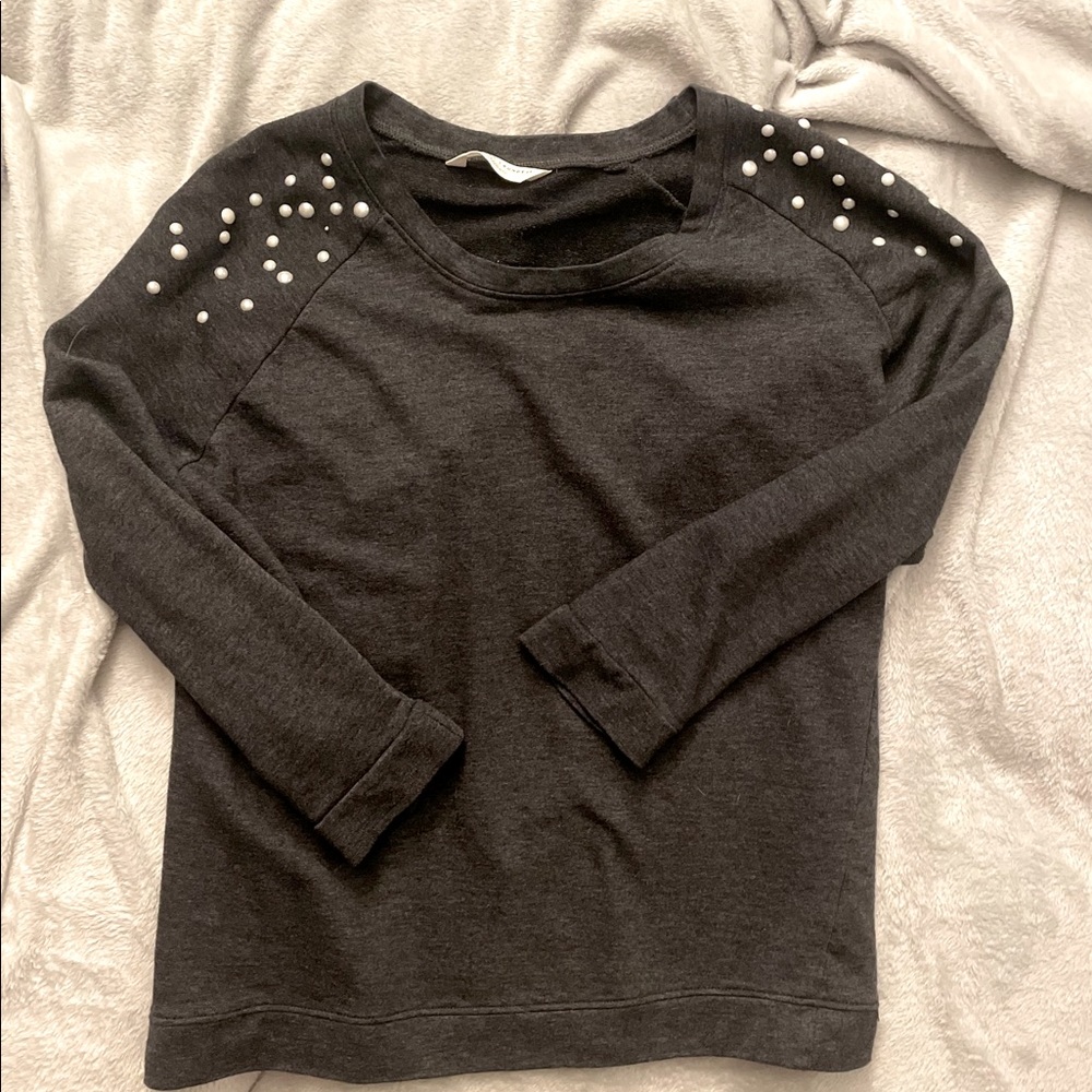 NY Laundry Gray Sweatshirt w/Pearl Shoulder Detail